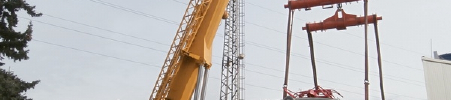 Přerov ČMŽO - positioning the locomotive onto the support plate (2013)